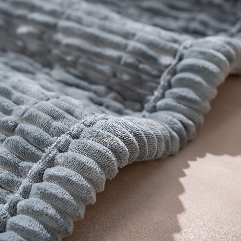 Pet Mat | Waterproof, Non-Slip, Soft Flannel Cover 4